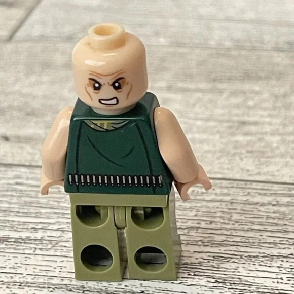 LEGO Minifigure SH074: The Mandarin (Trevor Slattery) No Hair No Beard - Picture 2 of 2